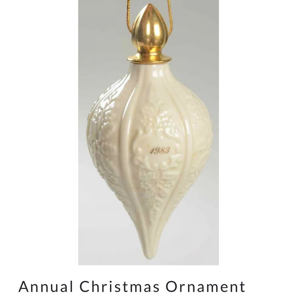 Lennox 1983 Holly motif cream & gold 5 3/4” annual Christmas ornament